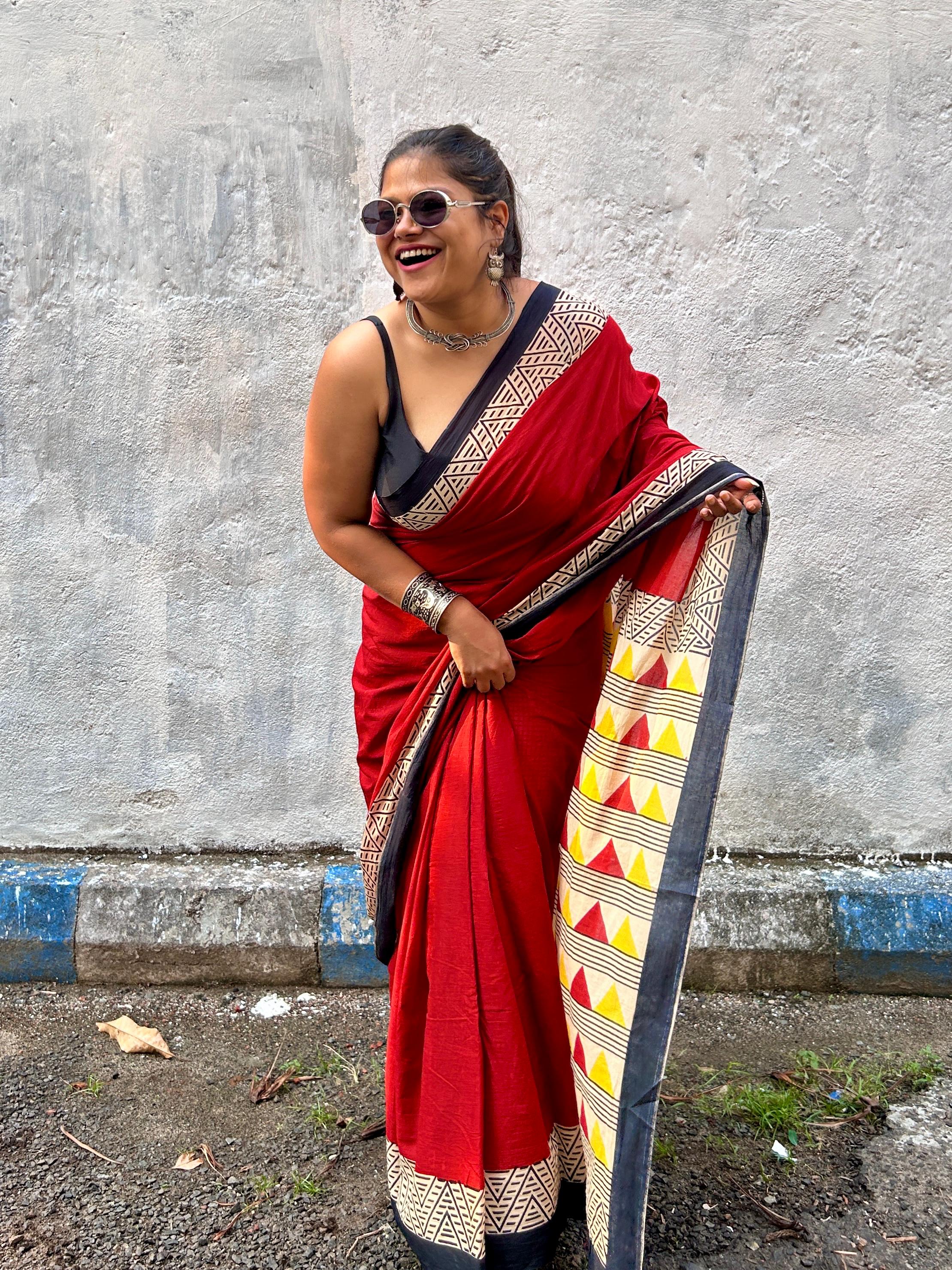 Laal Mitti Mul Mul Saree