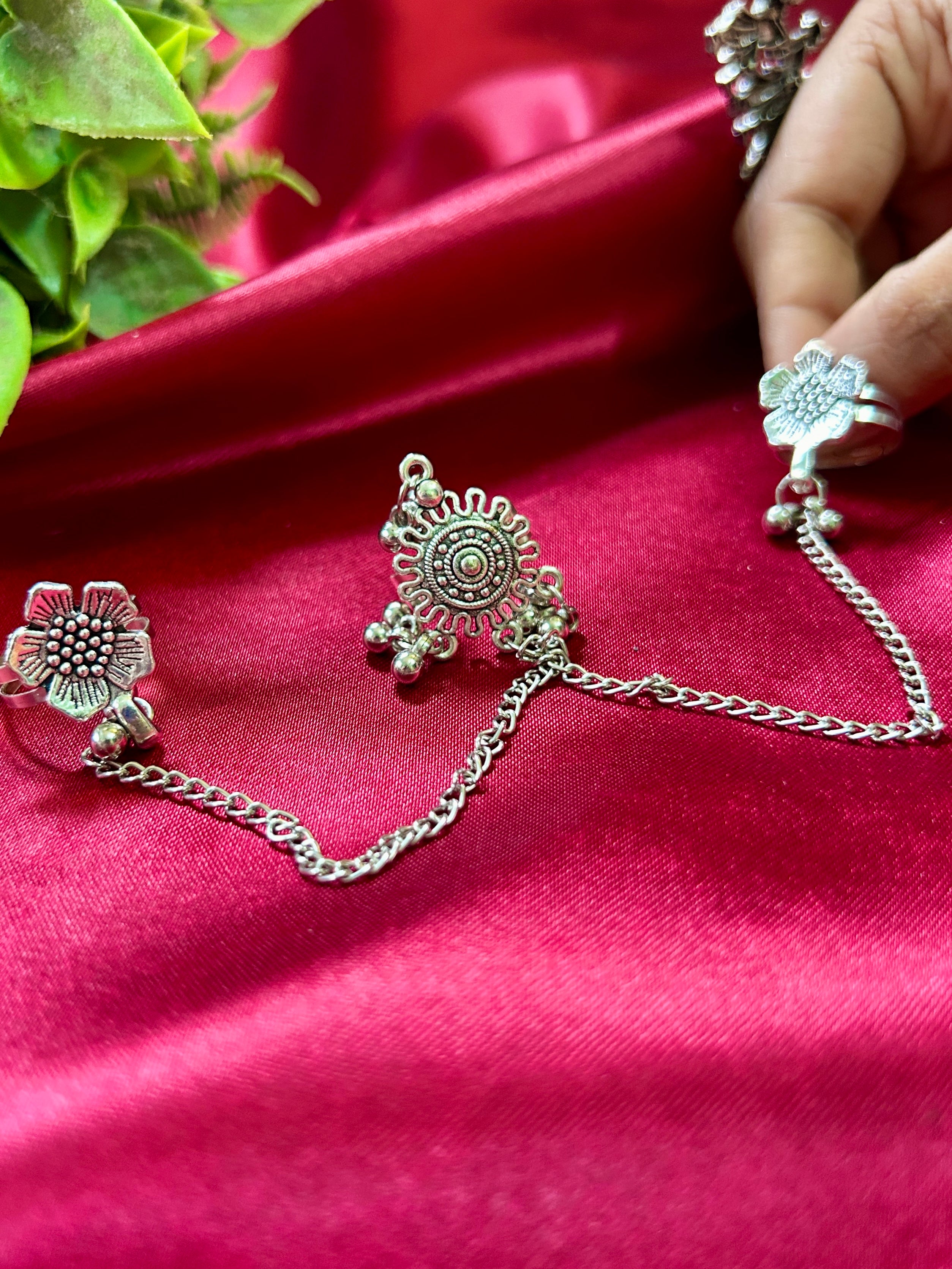 Trinity Charm Connected Finger Ring