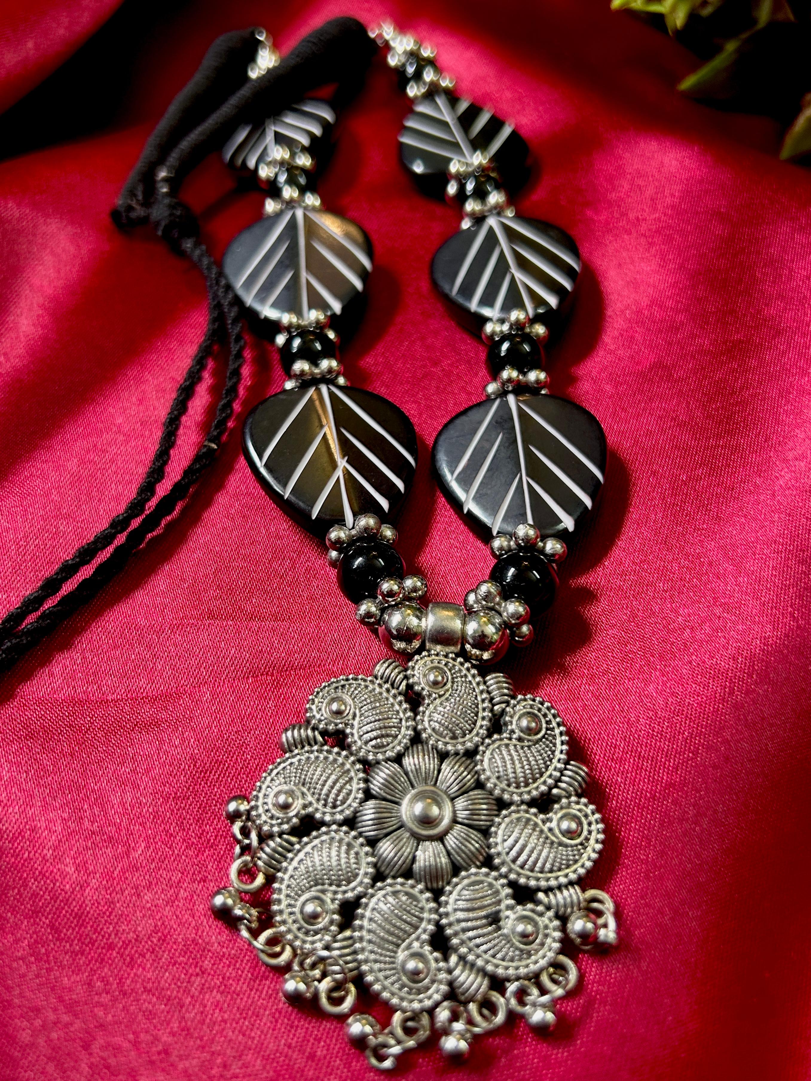 Onyx Silver Beads Necklace