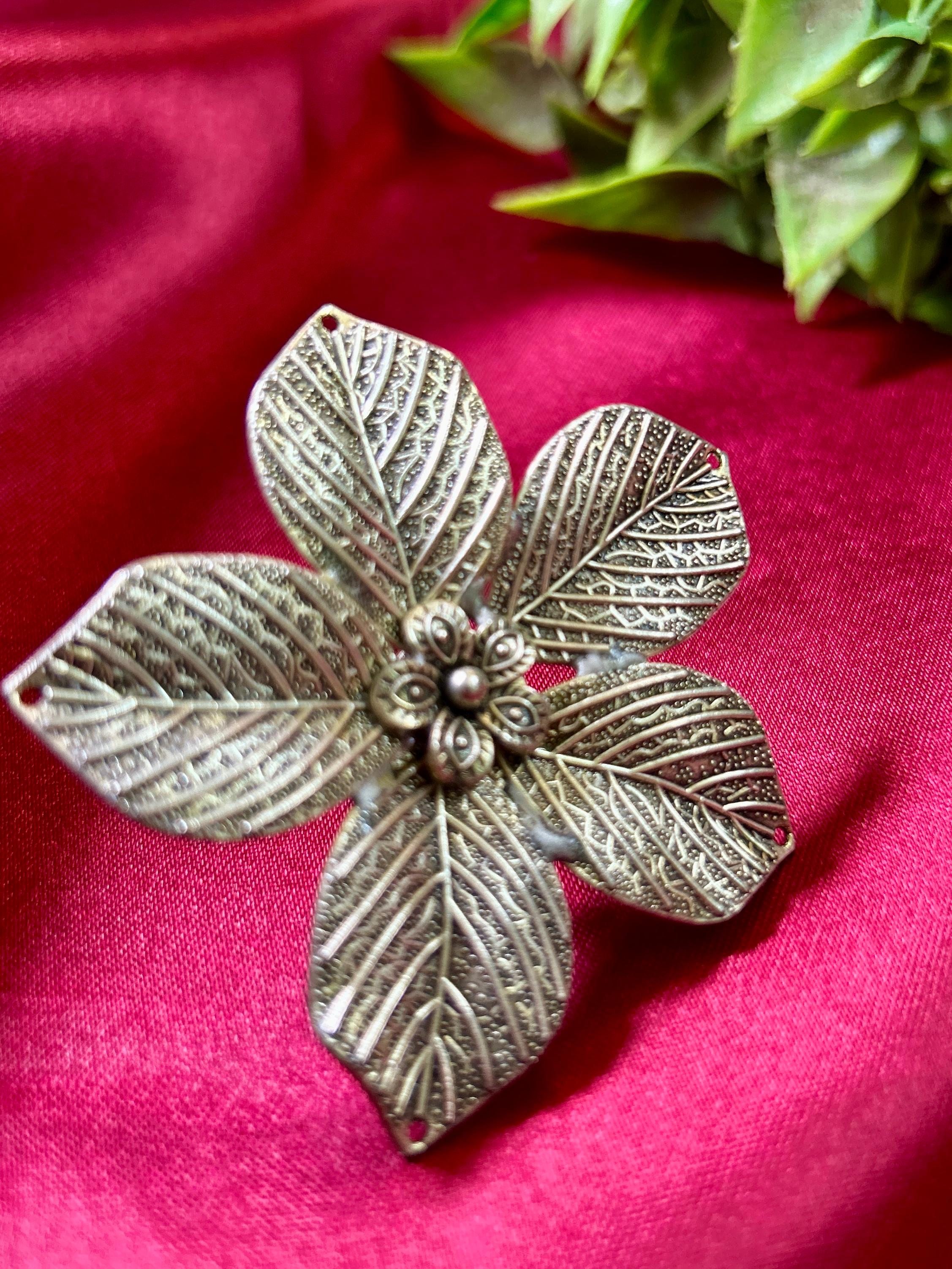 Petal Bloom Oxidised Finger Ring