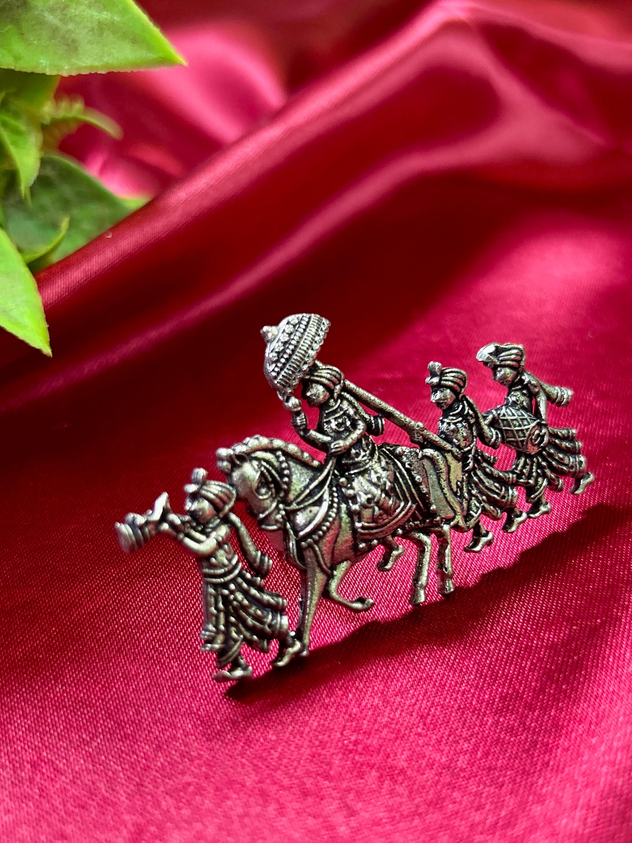 Regal King Oxidised Ring – Elegant, Royal Statement